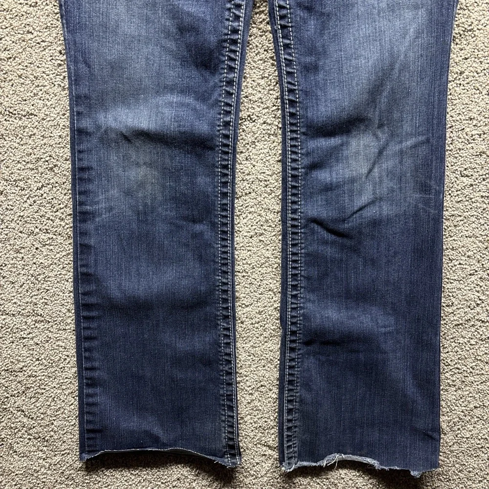Ariat Real Denim Women's Jeans Size 30Rx32 Med Wash Flare‎ Raw Hem Heavy Stitch